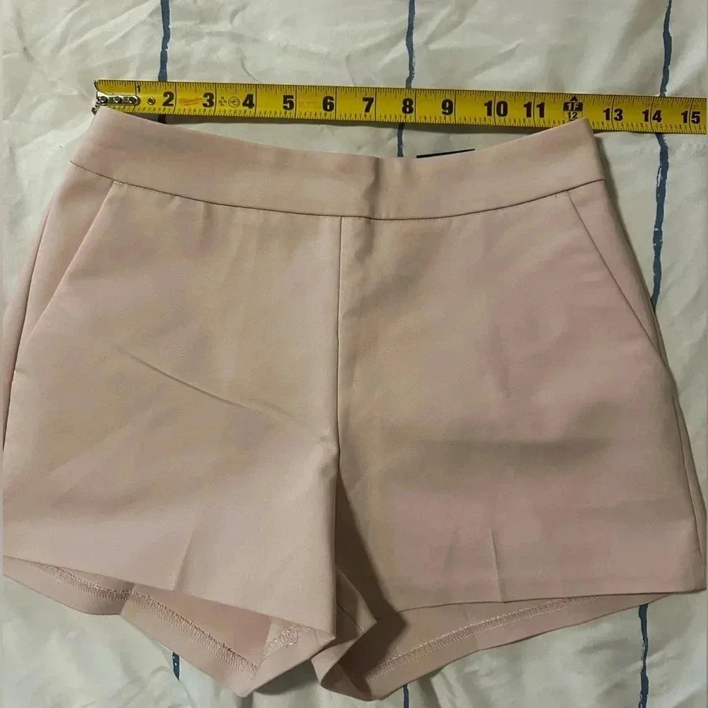 NWT Express Flower Petal Mid Rise Side-Zip Shorts - Picture 7 of 7